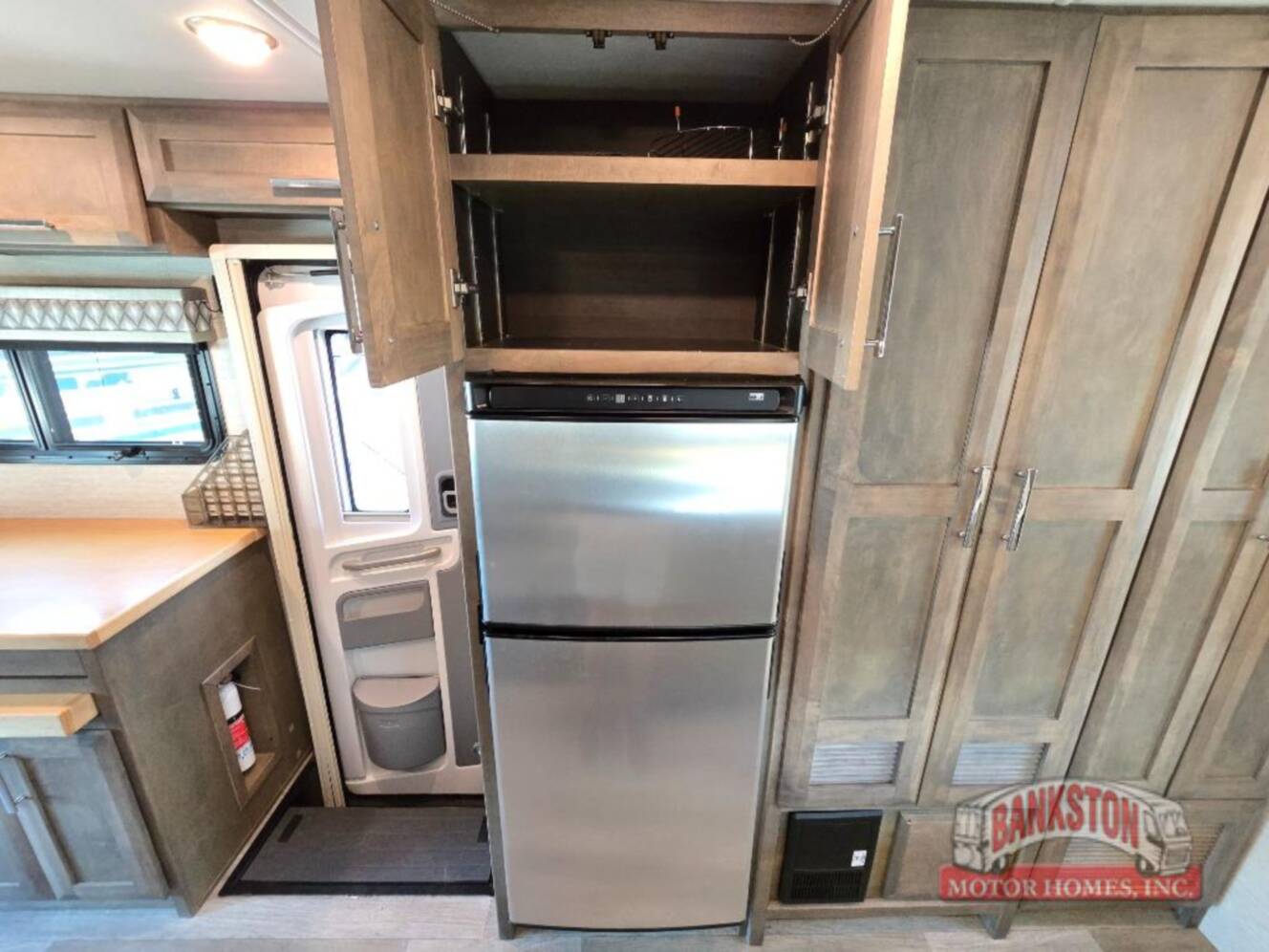 A photo of this 2023 Tiffin Motorhomes Wayfarer 25 JW