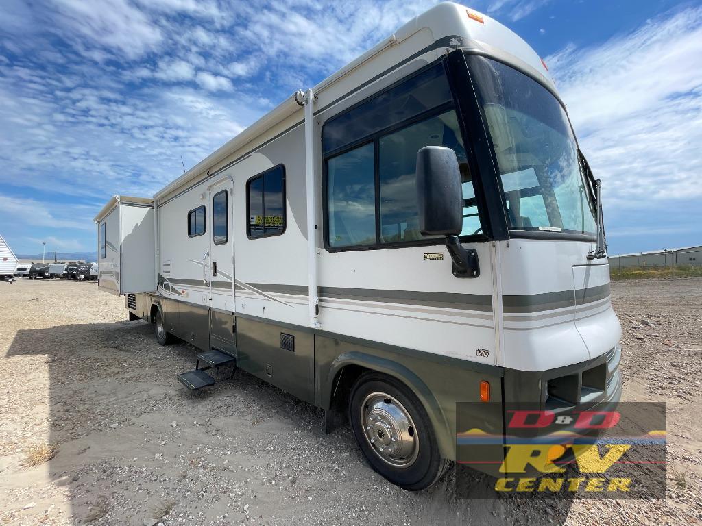 2002 Winnebago Adventurer 35U in helena MT