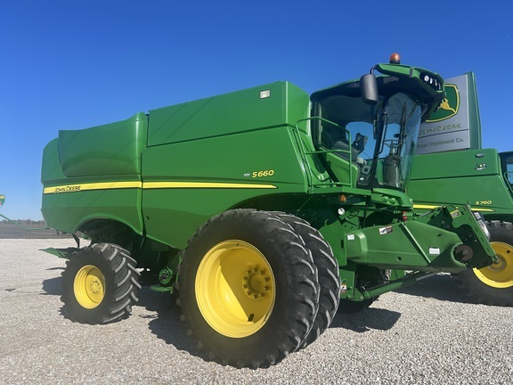 2012 John Deere S660 in Bloomington, WI