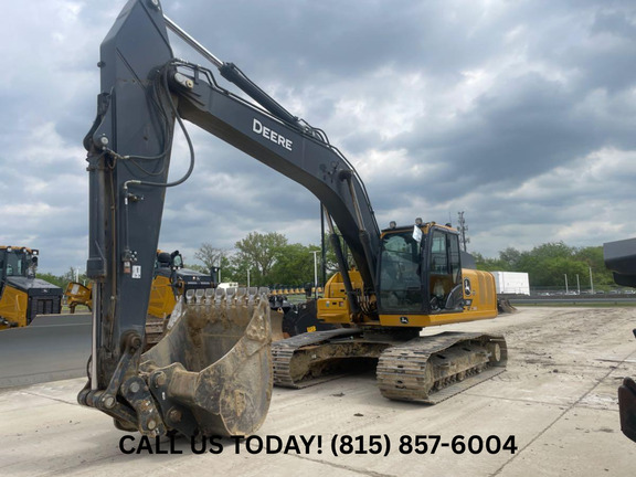 2024 John Deere 250 P in Wauconda, IL