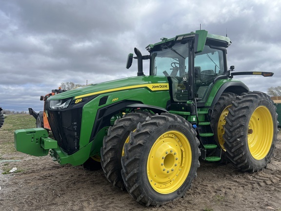 2023 John Deere 8R 280 in Vandalia, IL