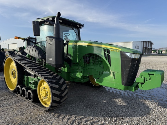 2017 John Deere 8370RT in Atwood, IL