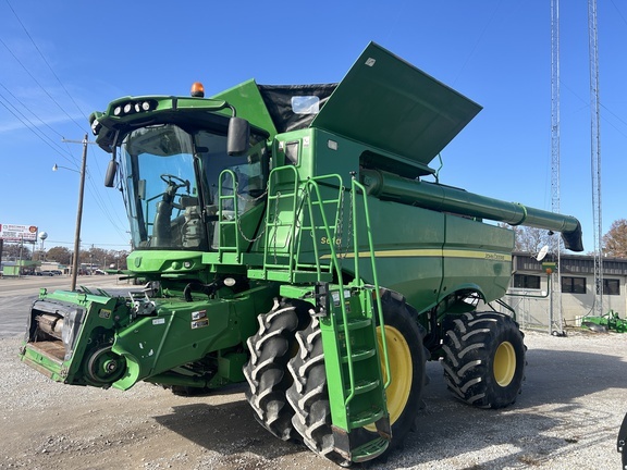 2012 John Deere S690 in Corning, AR