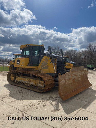 2023 John Deere 850L LGP in Lisle, IL