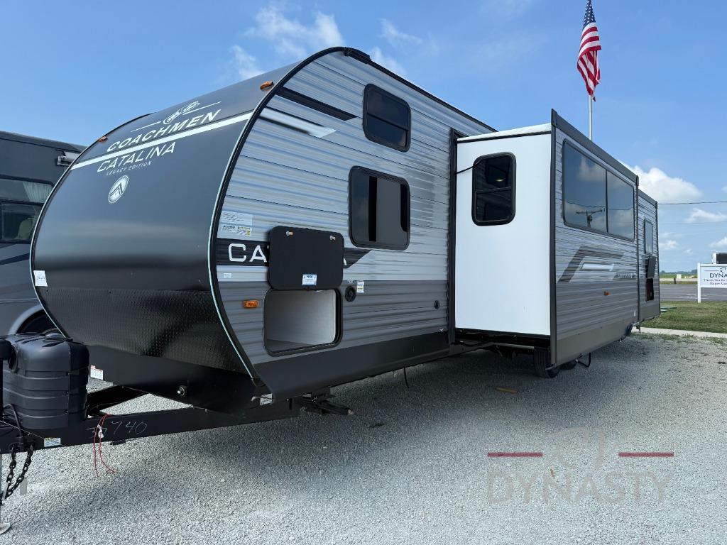 2027 Coachmen Rv Catalina Legacy Edition 333DBDSCK in bunker hill IN