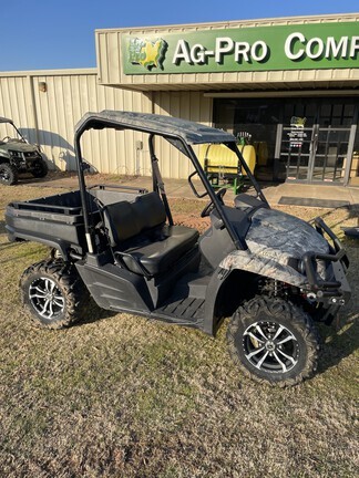 2017 John Deere XUV 590i in Greenville, SC