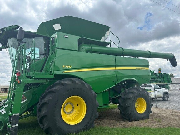 2023 John Deere S790 in Corning, AR