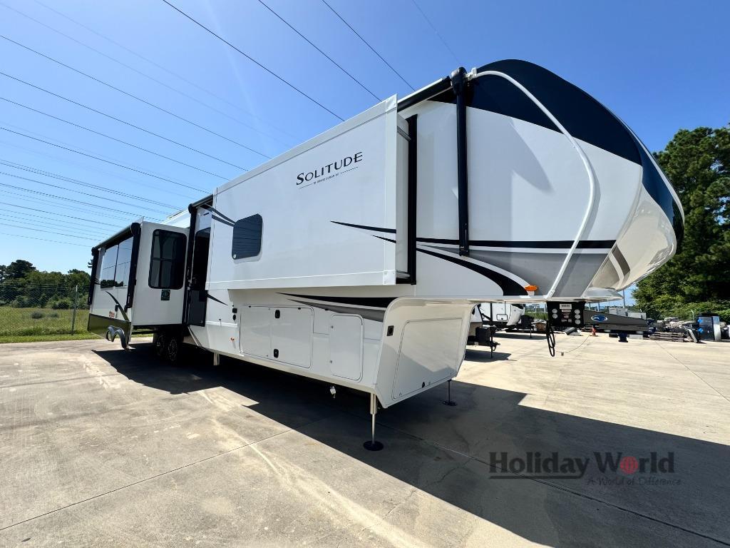 2027 Grand Design Solitude 417KB in willis TX