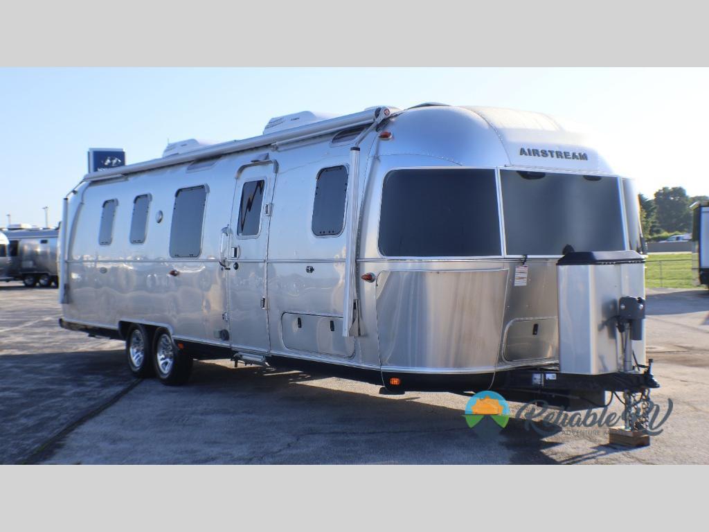 2018 Airstream Classic 33FB Twin in springfield MO
