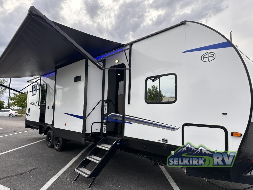 2025 Forest River Rv Vengeance Rogue SUT 32SUT in hayden ID