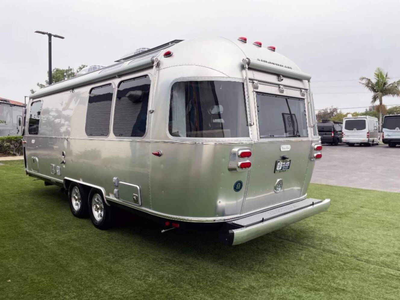 A photo of this 2026 Airstream Flying Cloud 25FBT