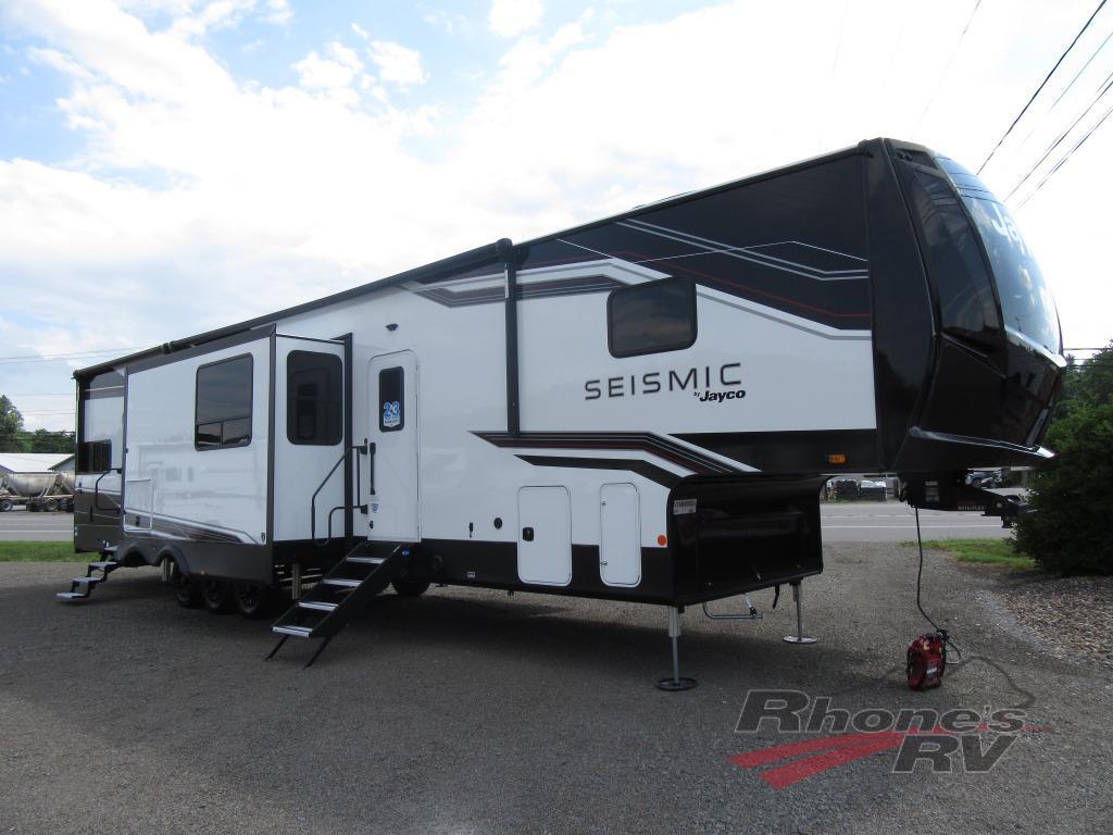 2027 Jayco Seismic 399 in cogan station PA