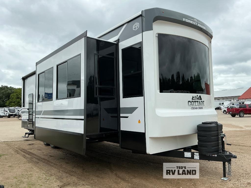 2027 Forest River Rv Cedar Creek Cottage 40CDL in paynesville MN