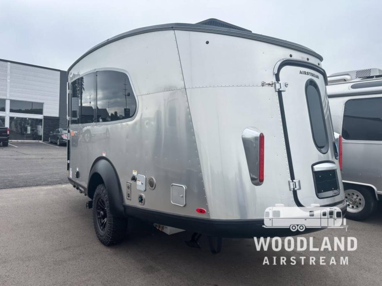 A photo of this 2025 Airstream Basecamp 20X