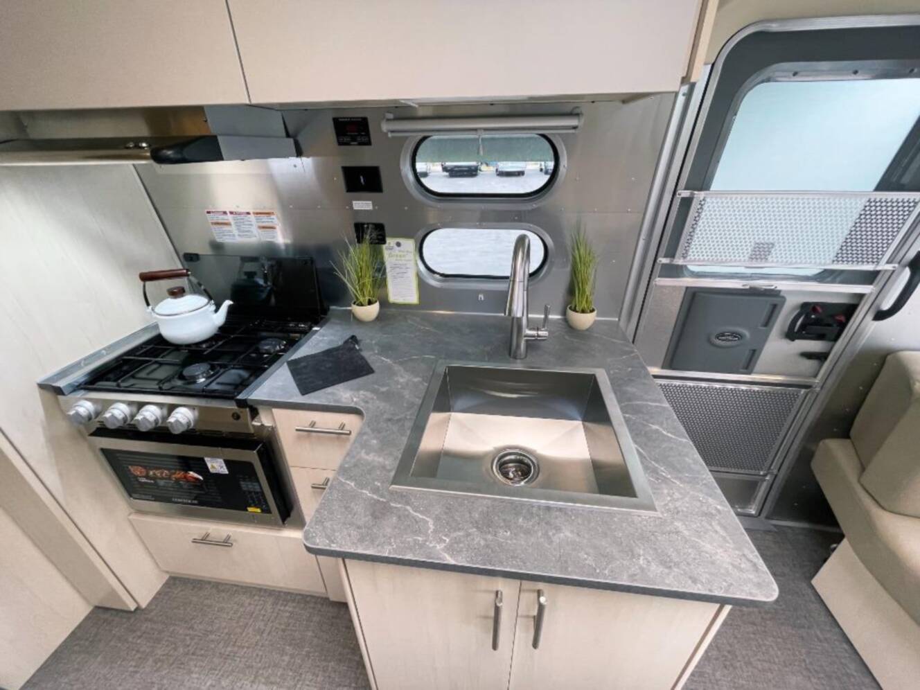 A photo of this 2026 Airstream Flying Cloud 25FBT