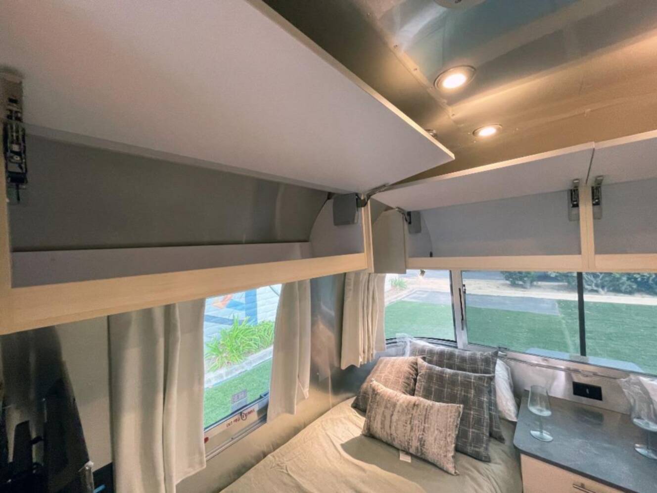 A photo of this 2026 Airstream Flying Cloud 25FBT