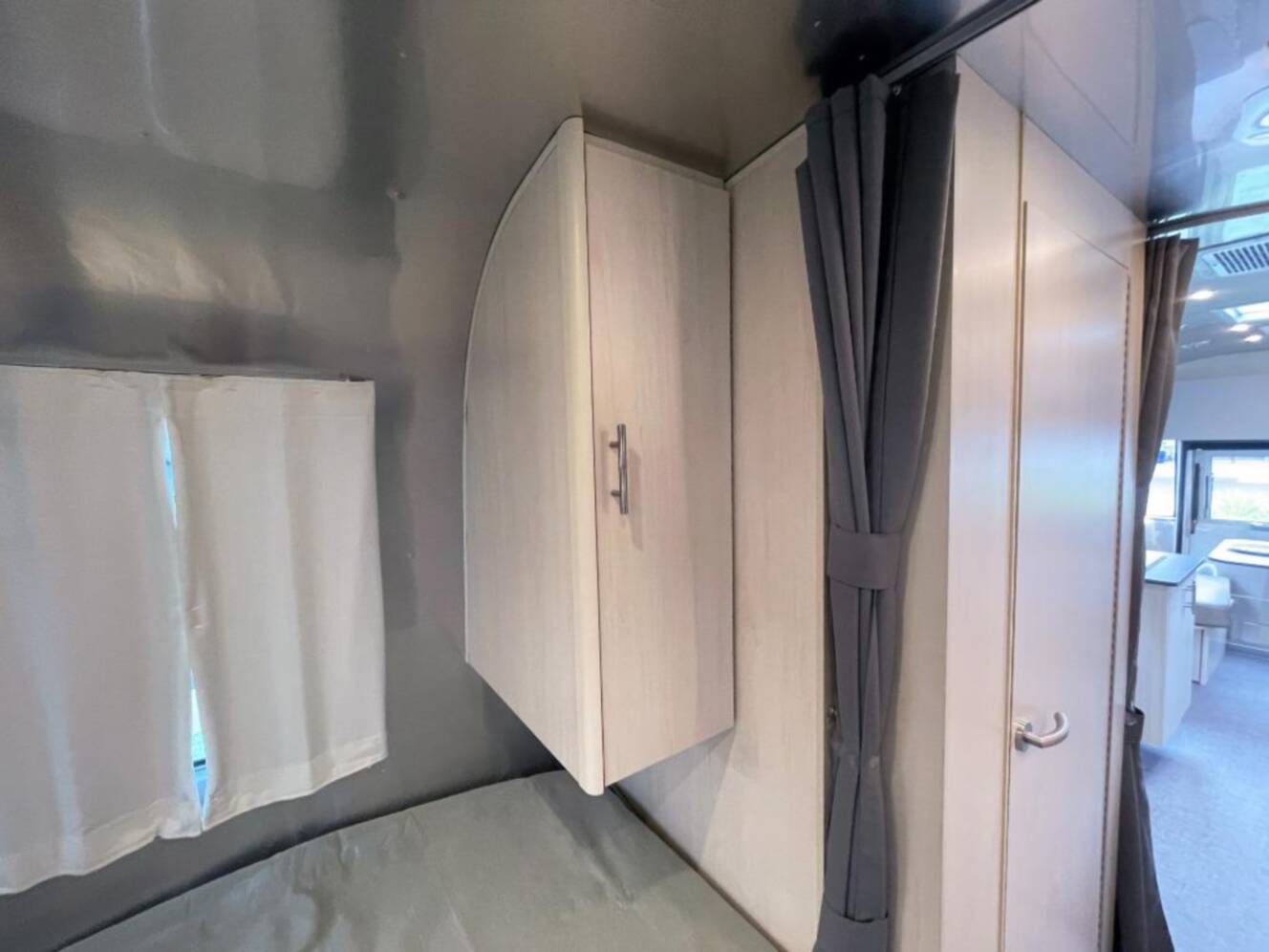 A photo of this 2026 Airstream Flying Cloud 25FBT