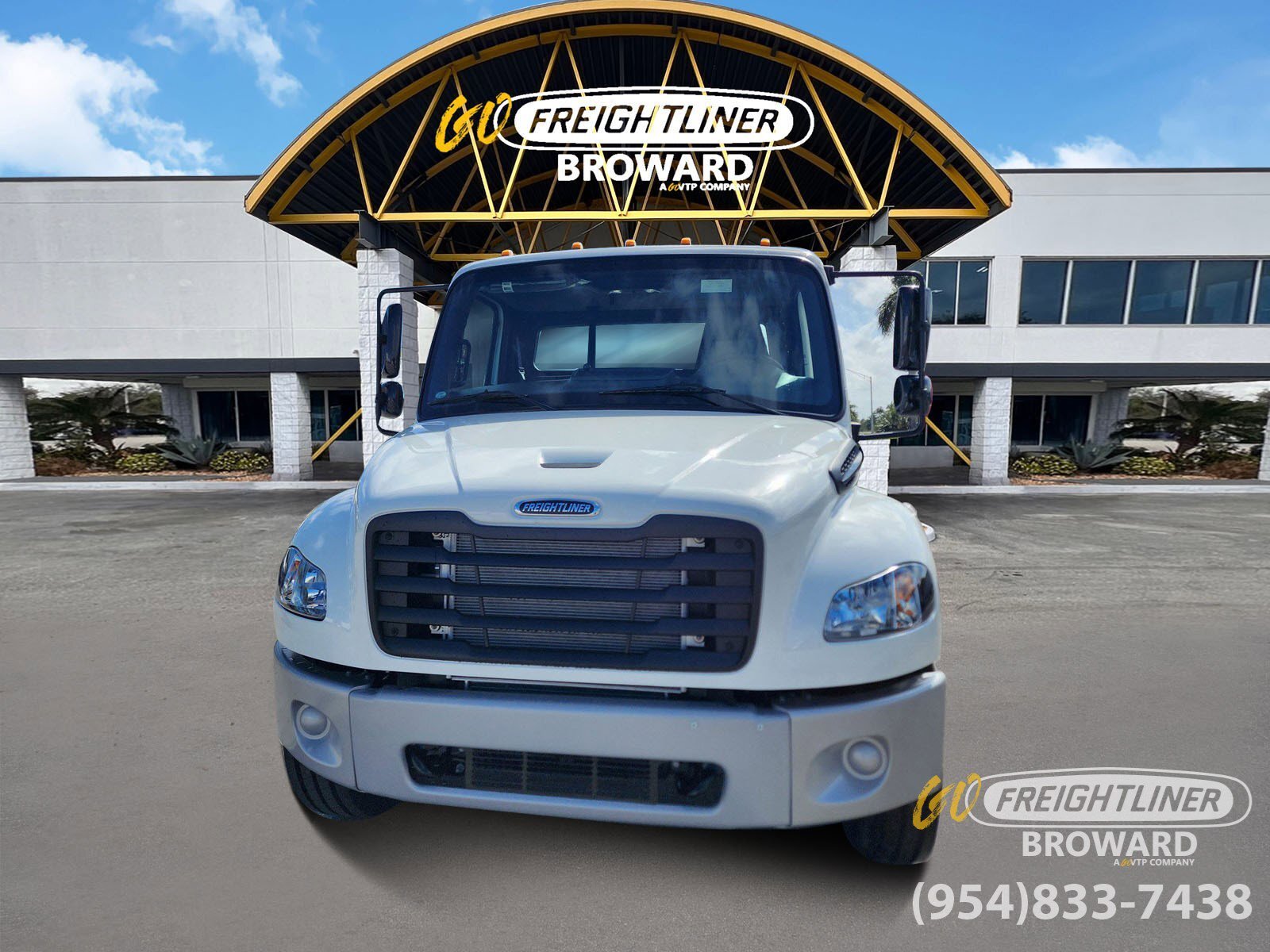 2026 FREIGHTLINER BUSINESS CLASS M2 106 in Pompano Beach, FL
