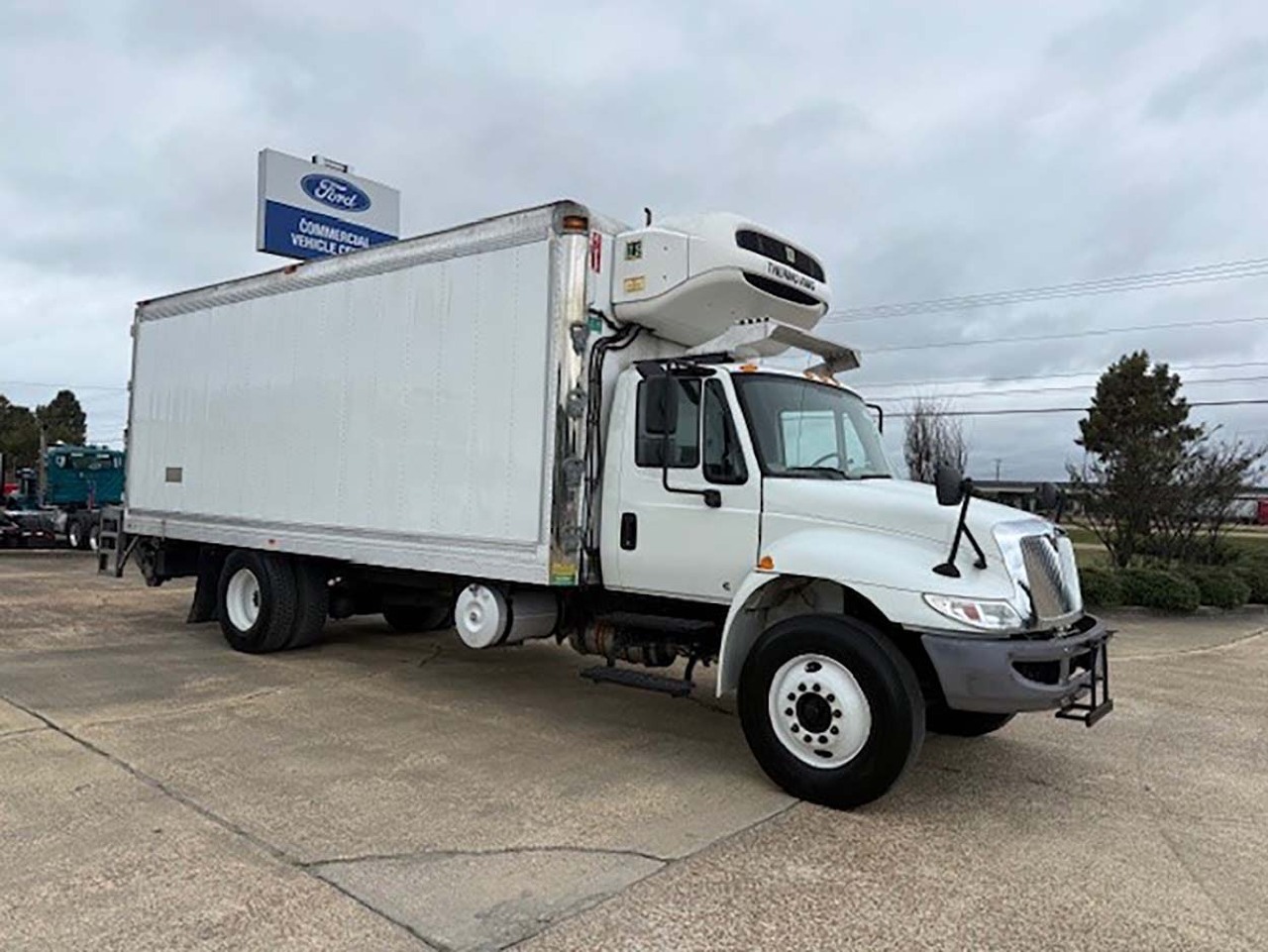 2019 INTERNATIONAL 4300 in Columbus, MS