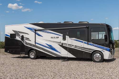 2025 Thor Motor Coach Outlaw 38K 38KB in alvarado TX