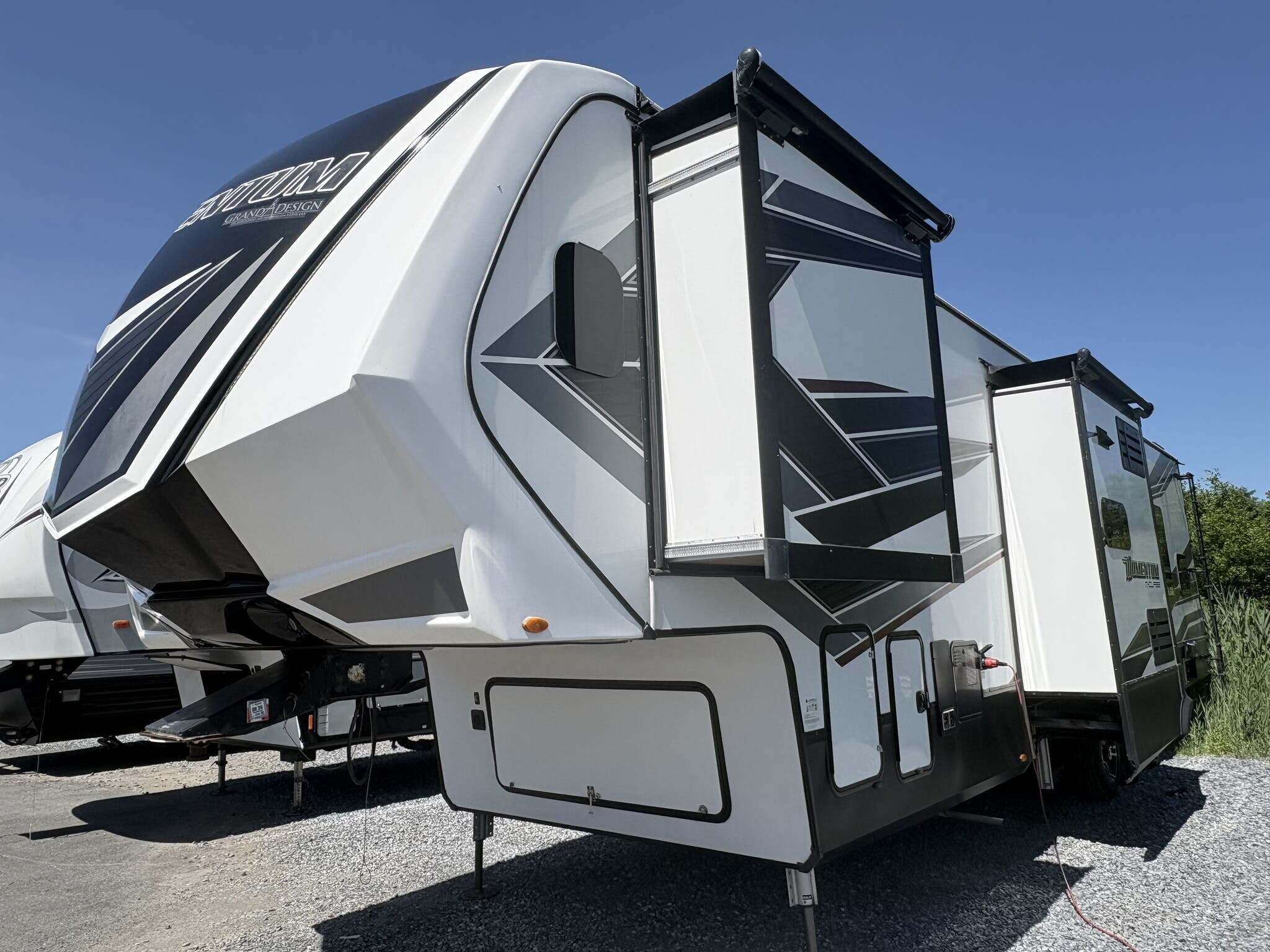 2021 Grand Design Momentum M381 in williamstown NJ