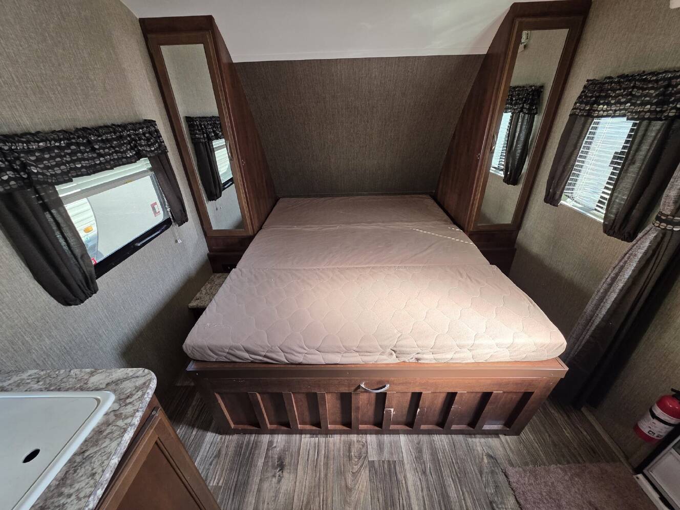 A photo of this 2018 Keystone Passport Ultra Lite Express 239ML