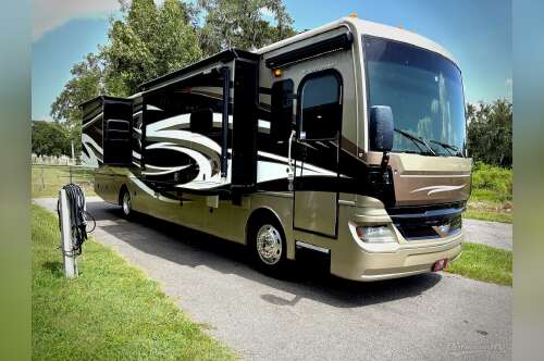 2017 Fleetwood Pace Arrow LXE 38K in ocala FL