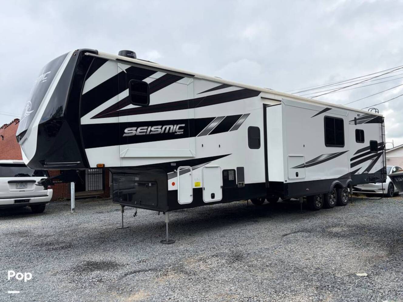 A photo of this 2025 Jayco Seismic 395