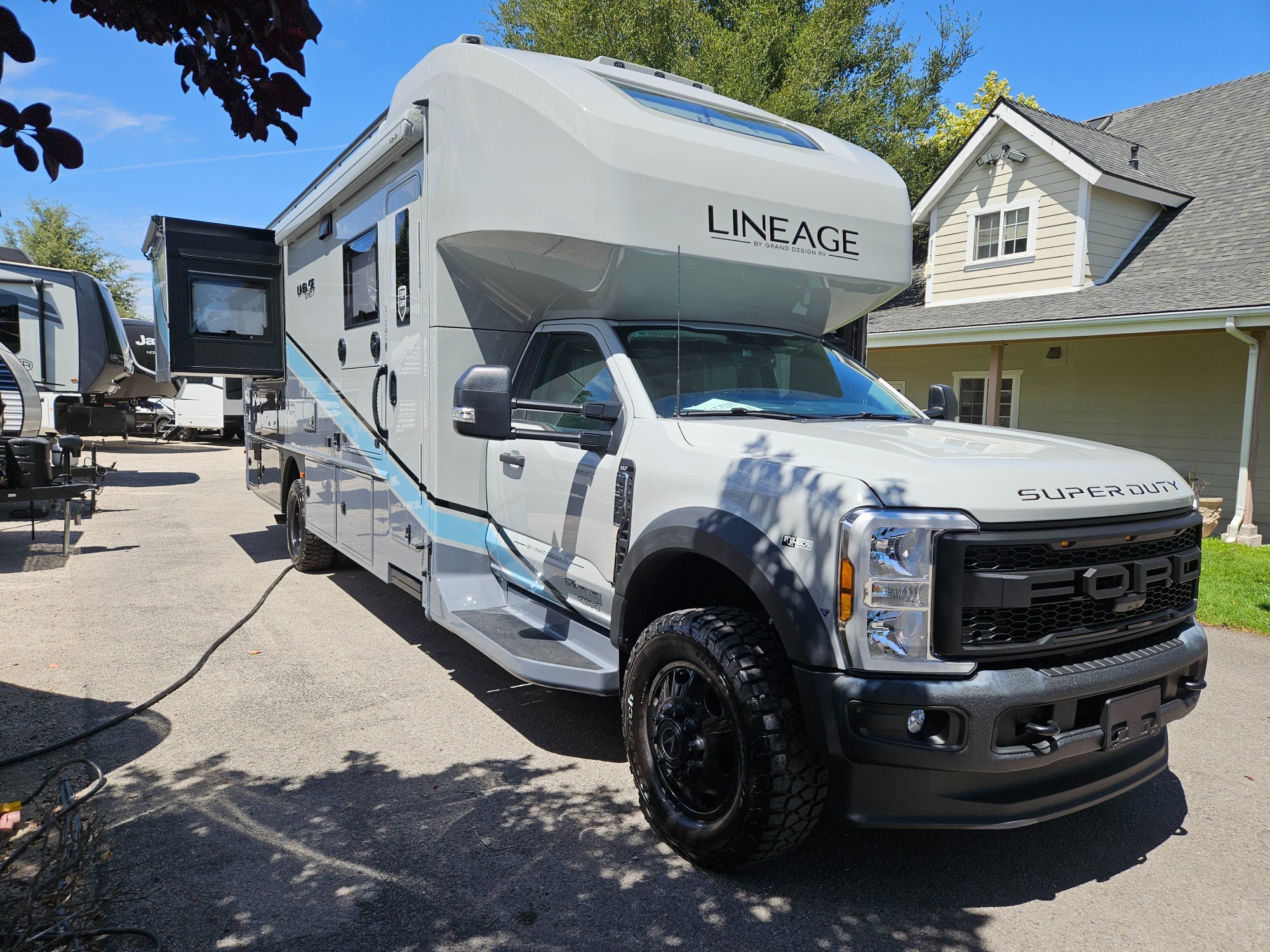 2027 Grand Design Lineage 31ZW5 in paso robles CA