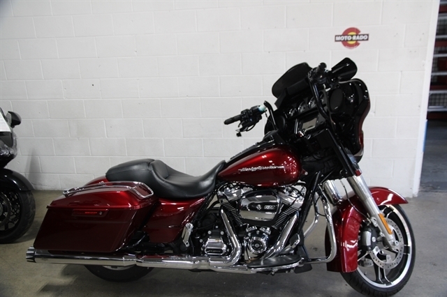 2017 Harley-Davidson STREET GLIDE in Lakewood, CO