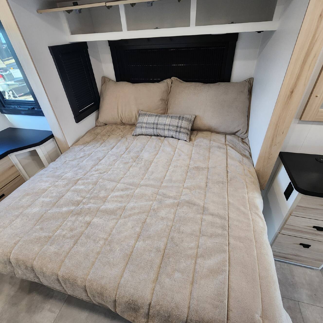 A photo of this 2027 Entegra Coach Qwest 25L