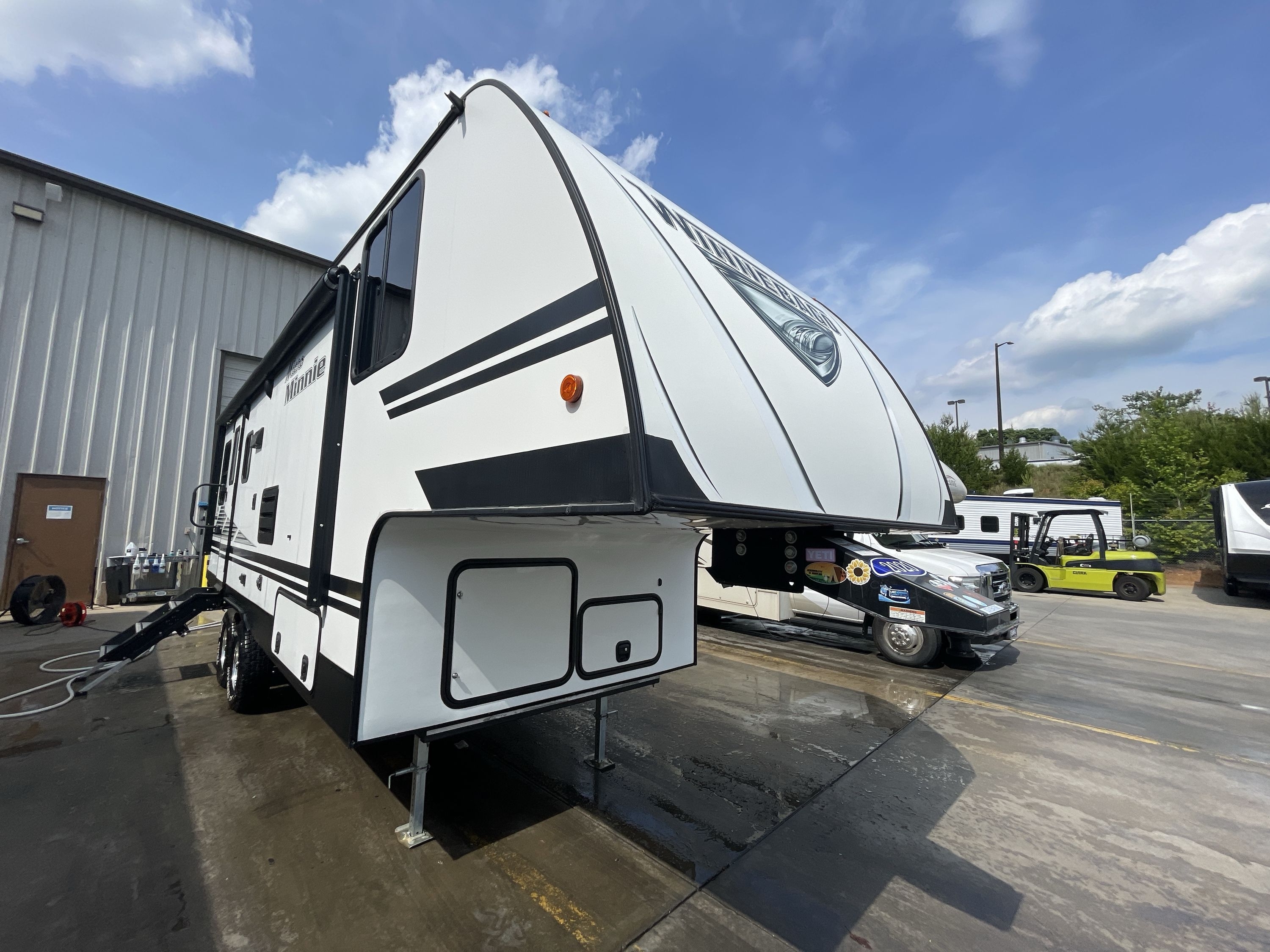 2020 Winnebago MICRO MINNIE 2405RL in statesville NC