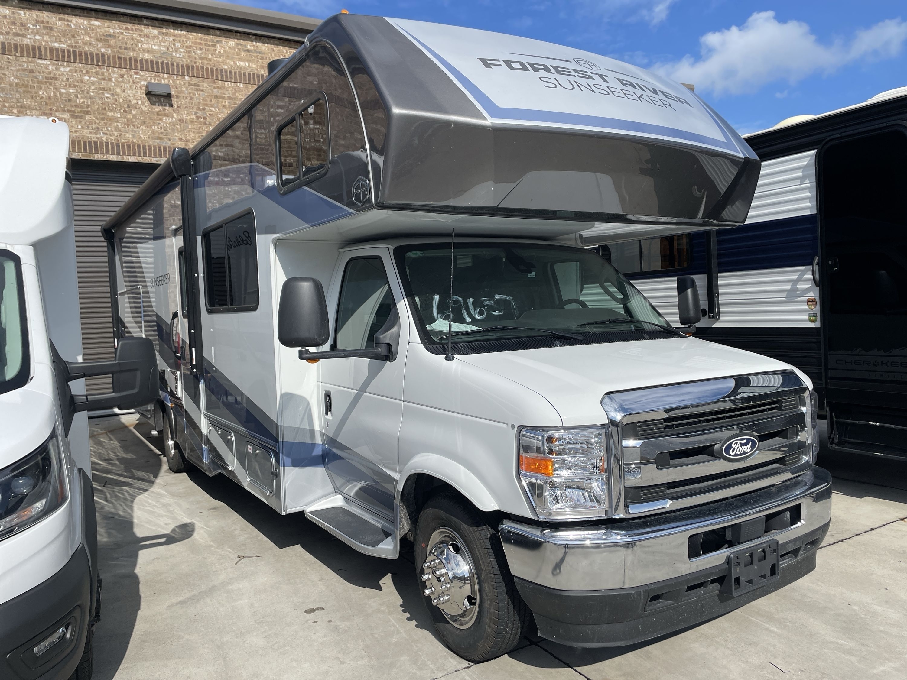 2026 Forest River SUNSEEKER 2860DSF in buford GA
