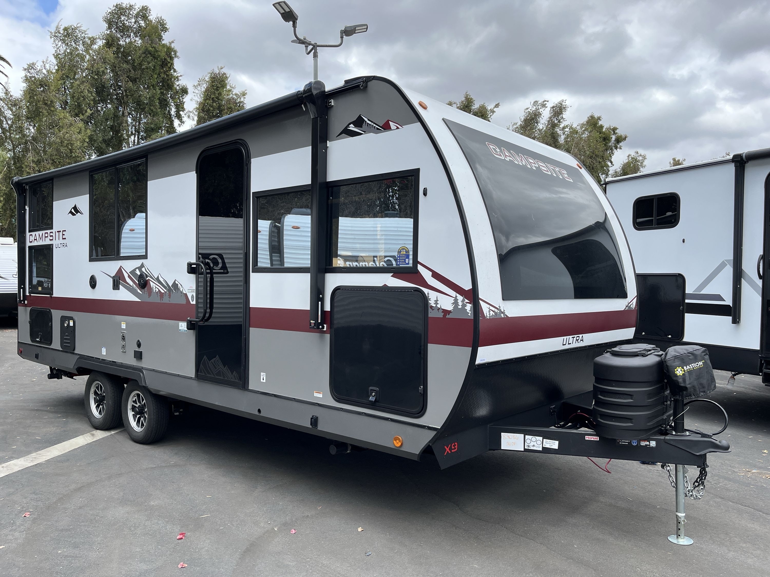 2027 Forest River CAMPSITE ULTRA 21DF in san diego CA