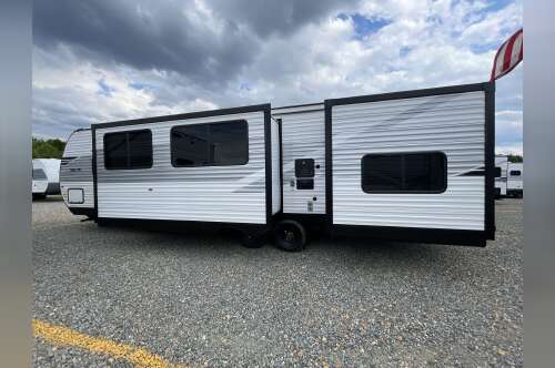 2026 Jayco JAY FLIGHT SLX 321BDS 324BDS in thornburg VA