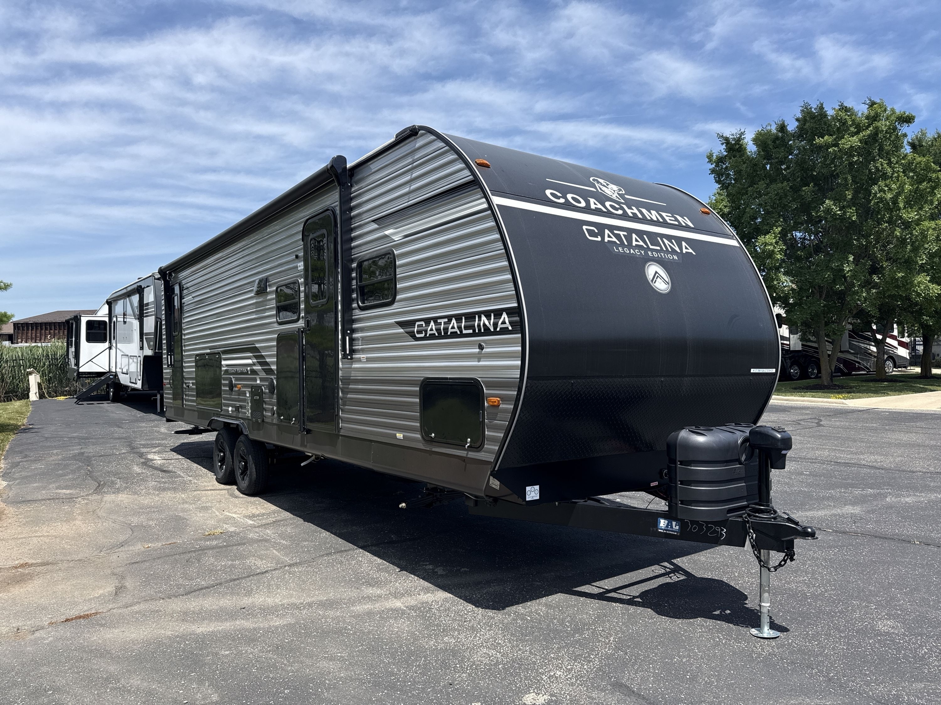 2027 Coachmen CATALINA LEGACY 273DBHCK in sturtevant WI