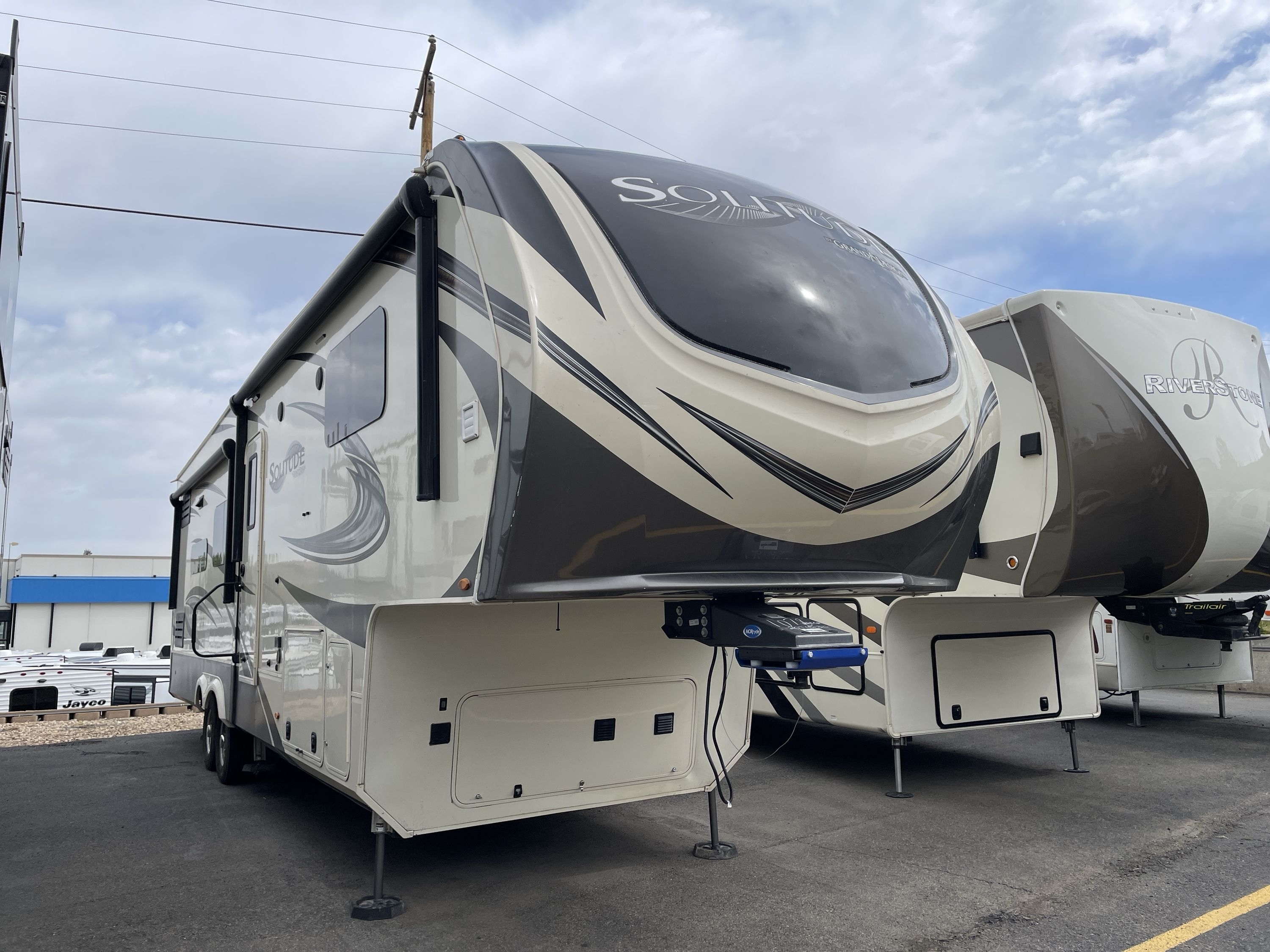 2021 Grand Design SOLITUDE 344GK in golden CO