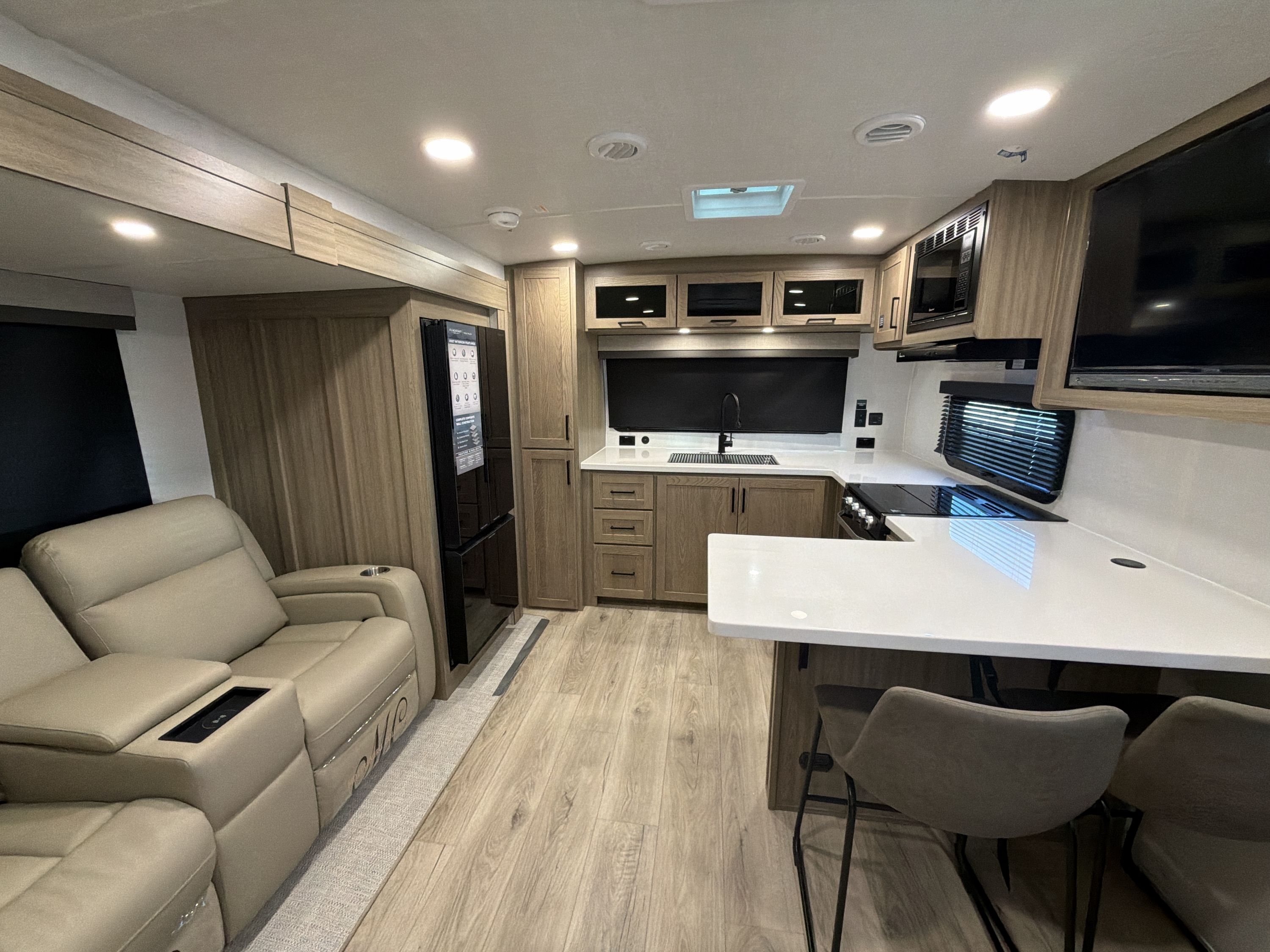 2027 Forest River FLAGSTAFF MICRO LITE 25MBR in vacaville CA