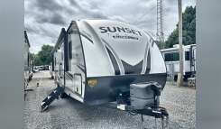 2022 Crossroads SUNSET TRAIL 253RB RV
