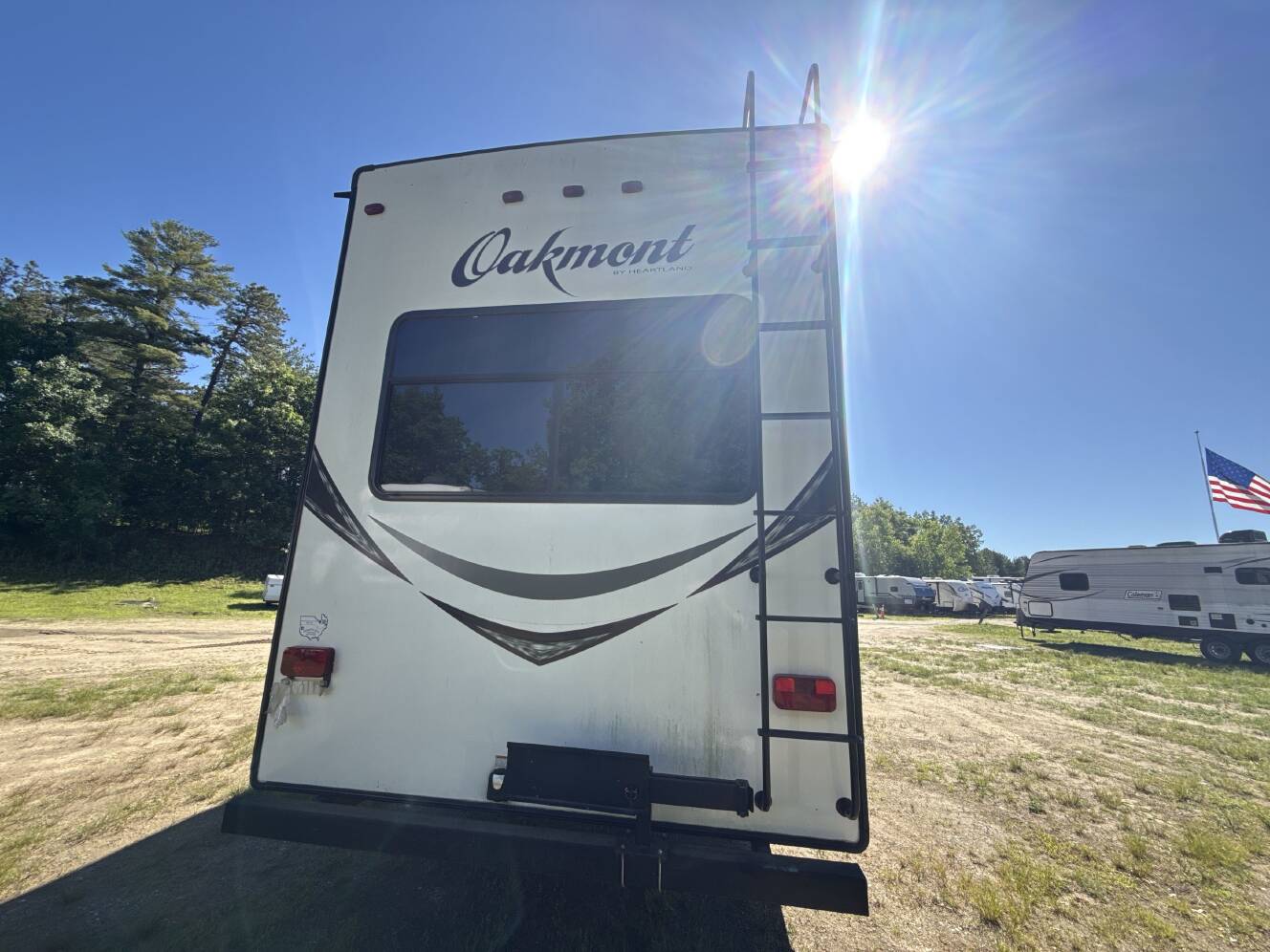 A photo of this 2016 Heartland OAKMONT 390MBL