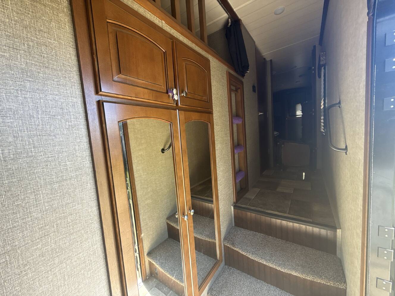 A photo of this 2016 Heartland OAKMONT 390MBL