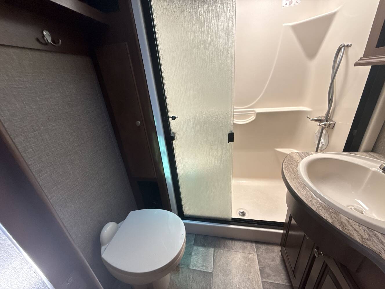 A photo of this 2016 Heartland OAKMONT 390MBL