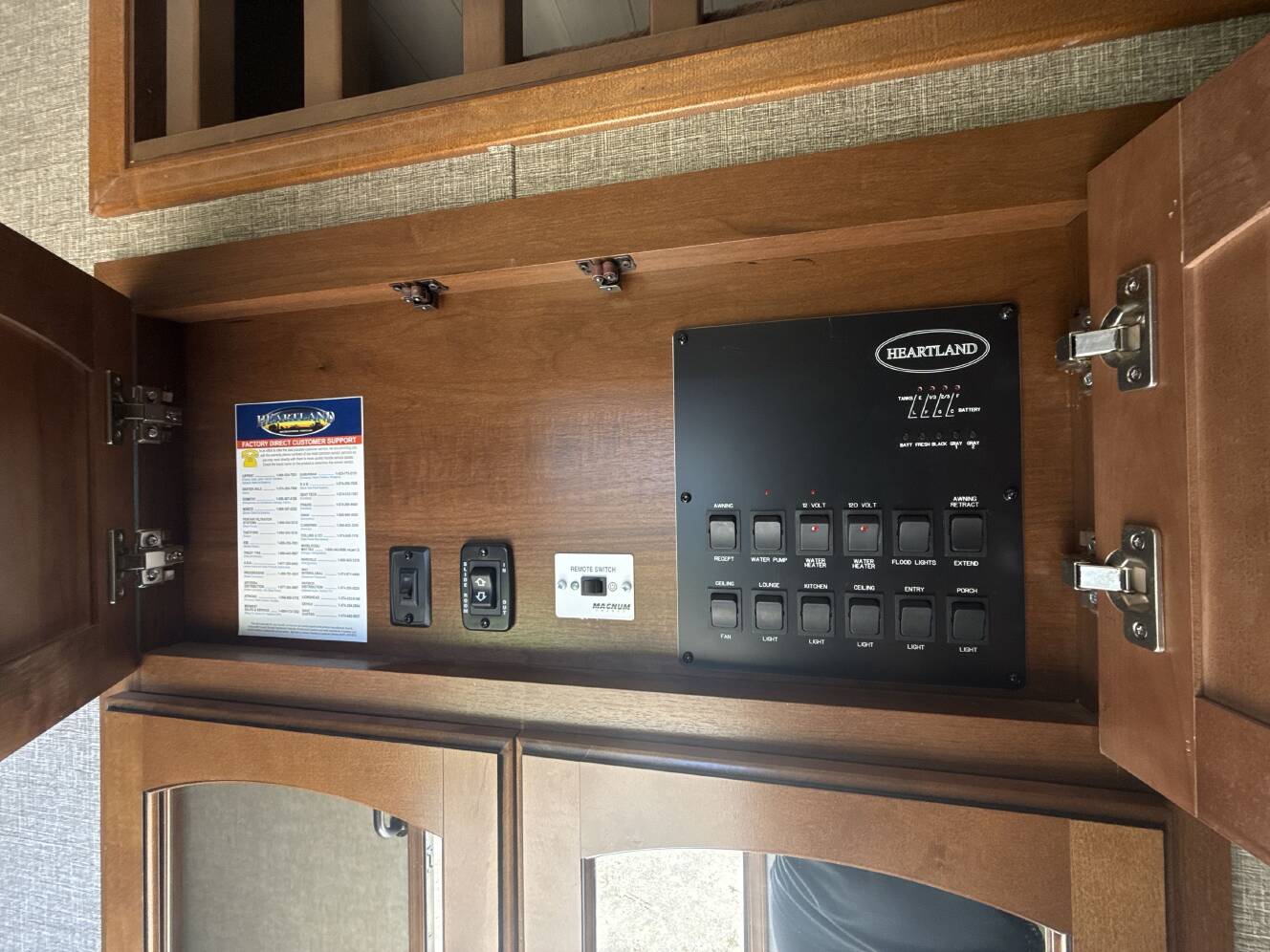 A photo of this 2016 Heartland OAKMONT 390MBL