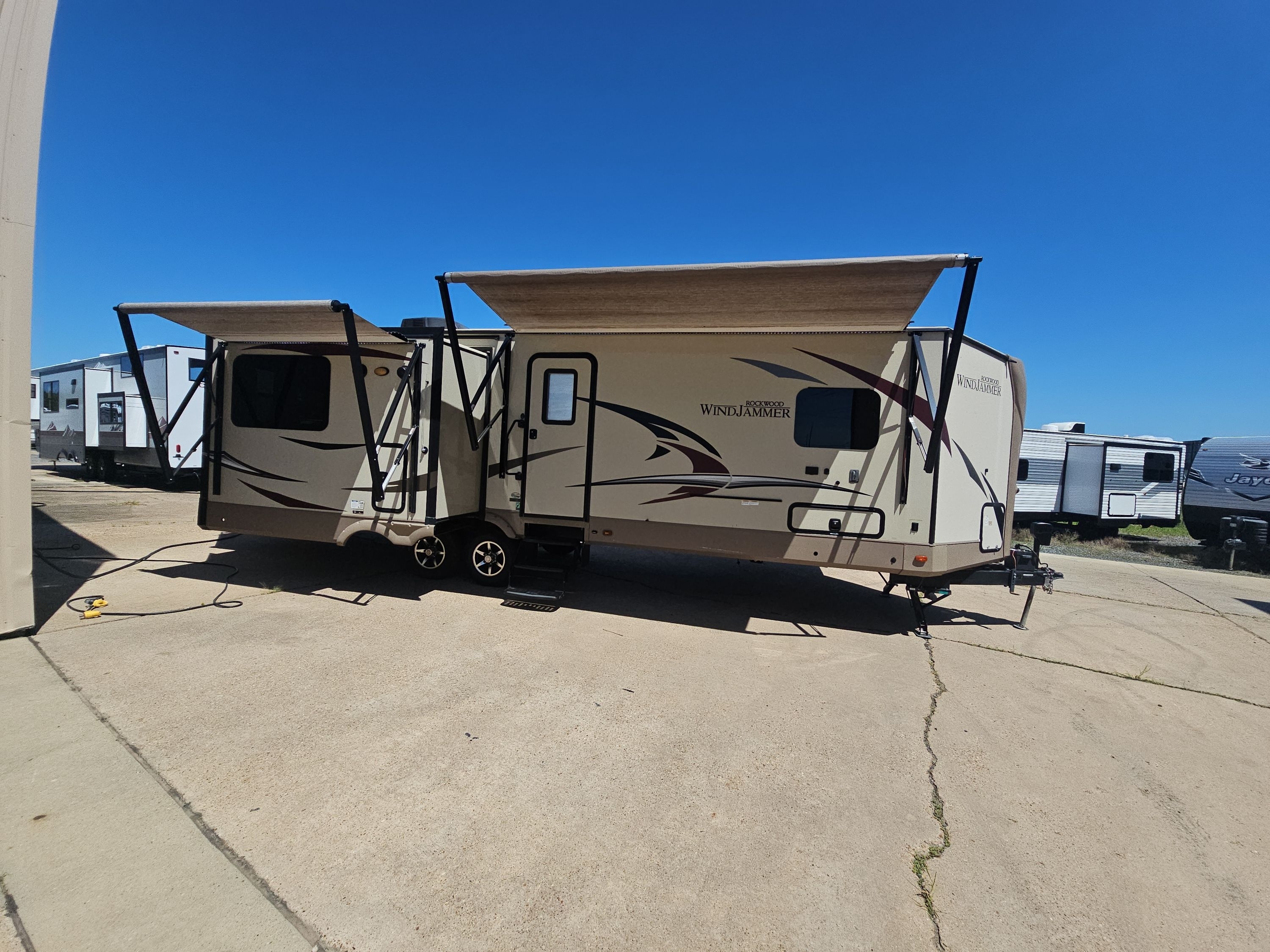 2018 Forest River ROCKWOOD WINDJAMMER 3029W in bossier city LA