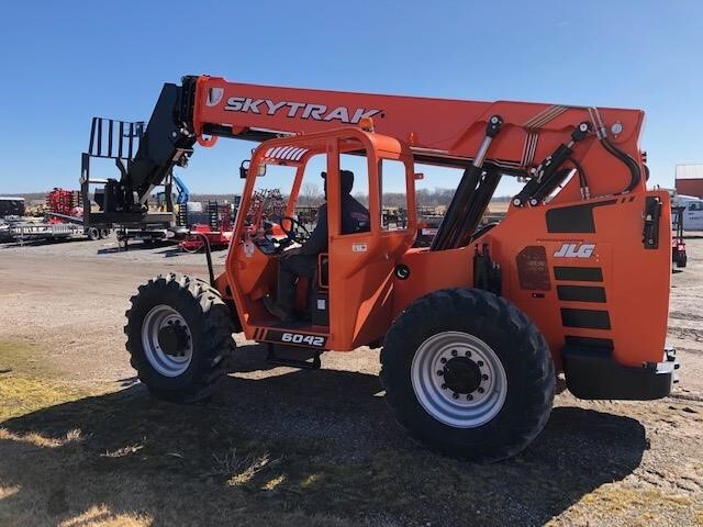 2020 SKY TRAK 6042 in Sheboygan, WI