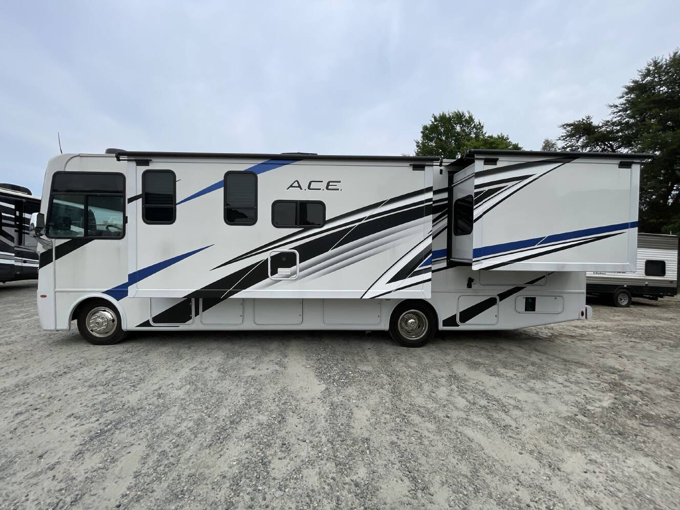 A photo of this 2024 Thor ACE 30C
