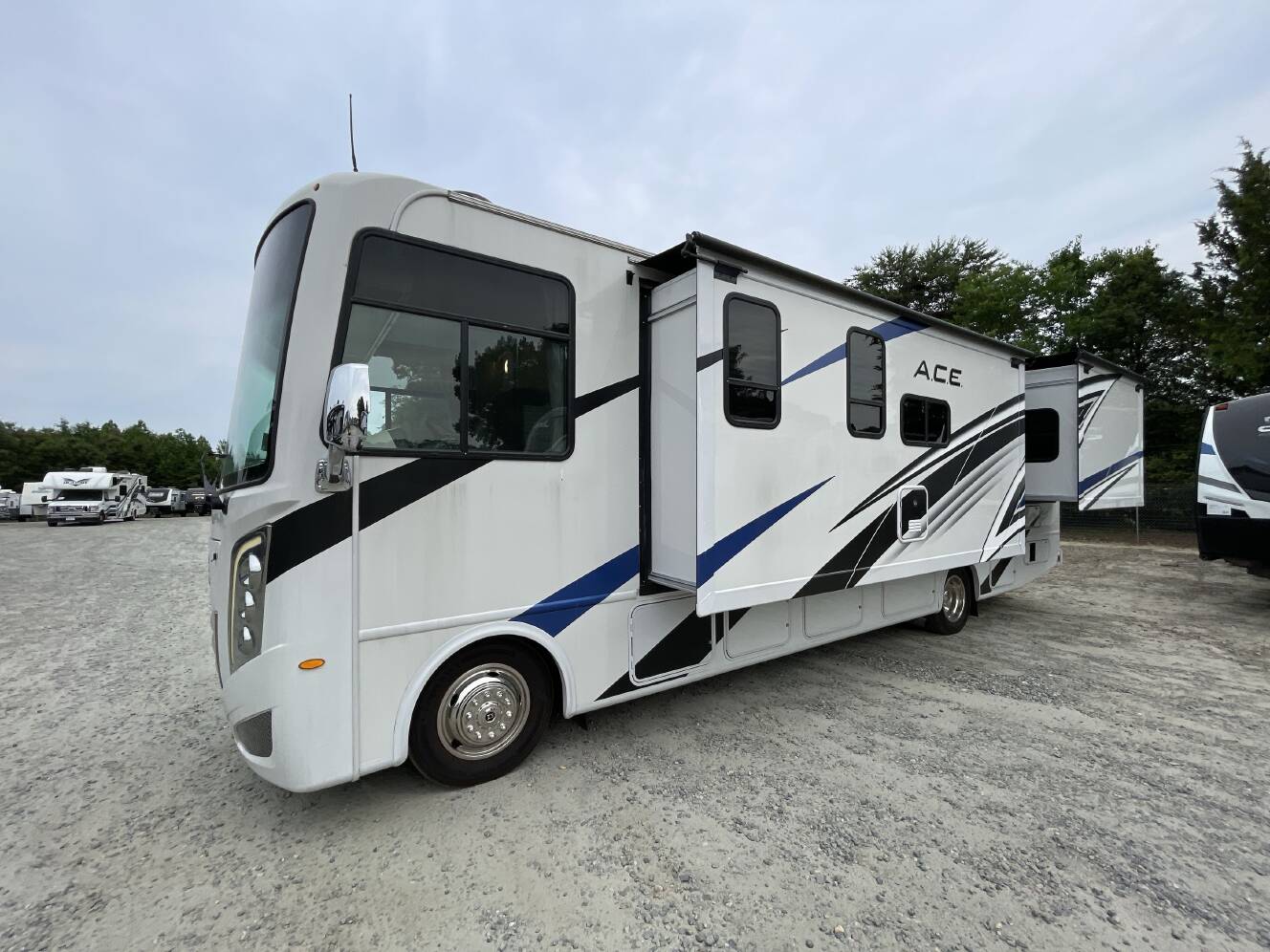 A photo of this 2024 Thor ACE 30C