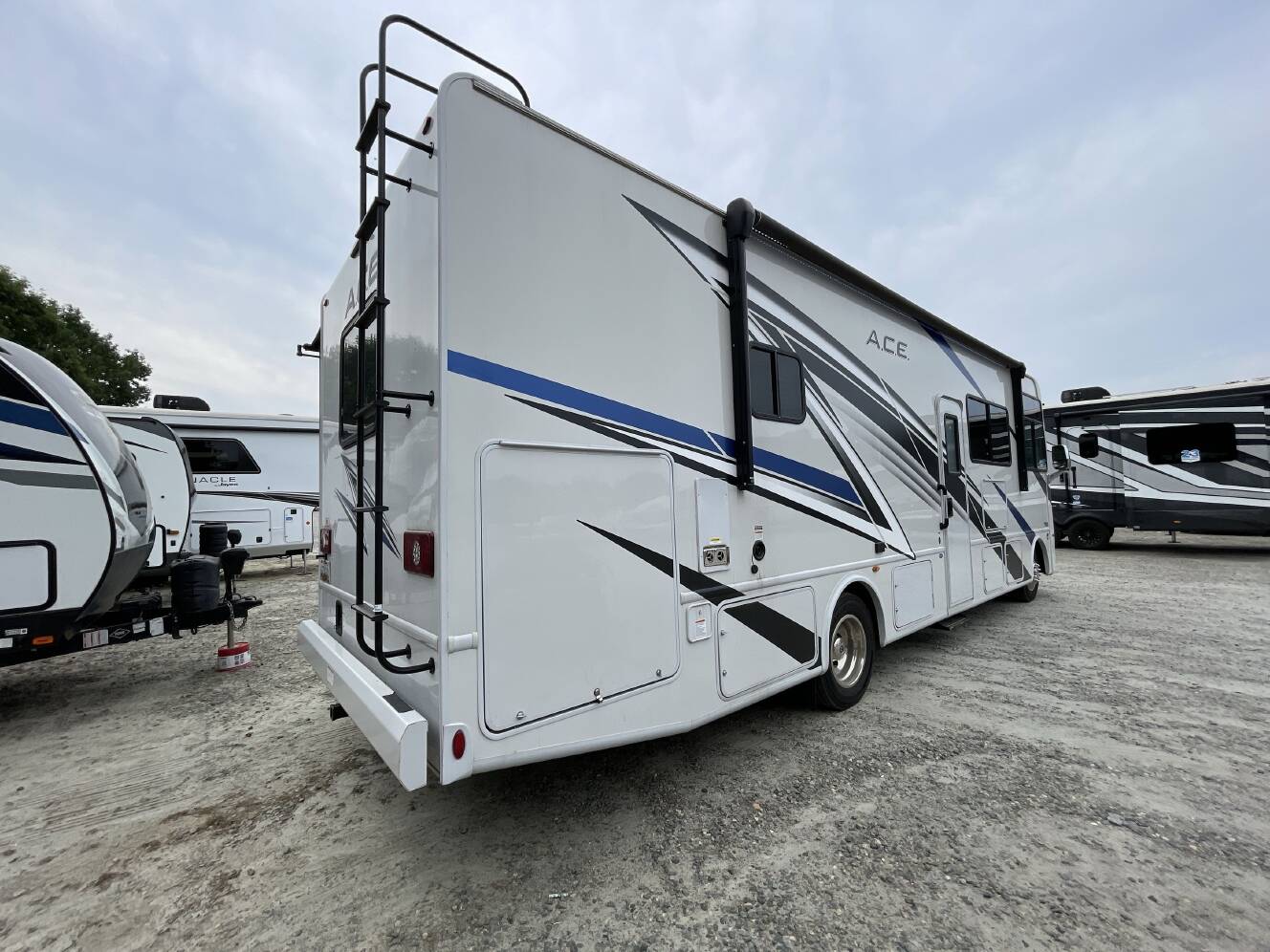 A photo of this 2024 Thor ACE 30C