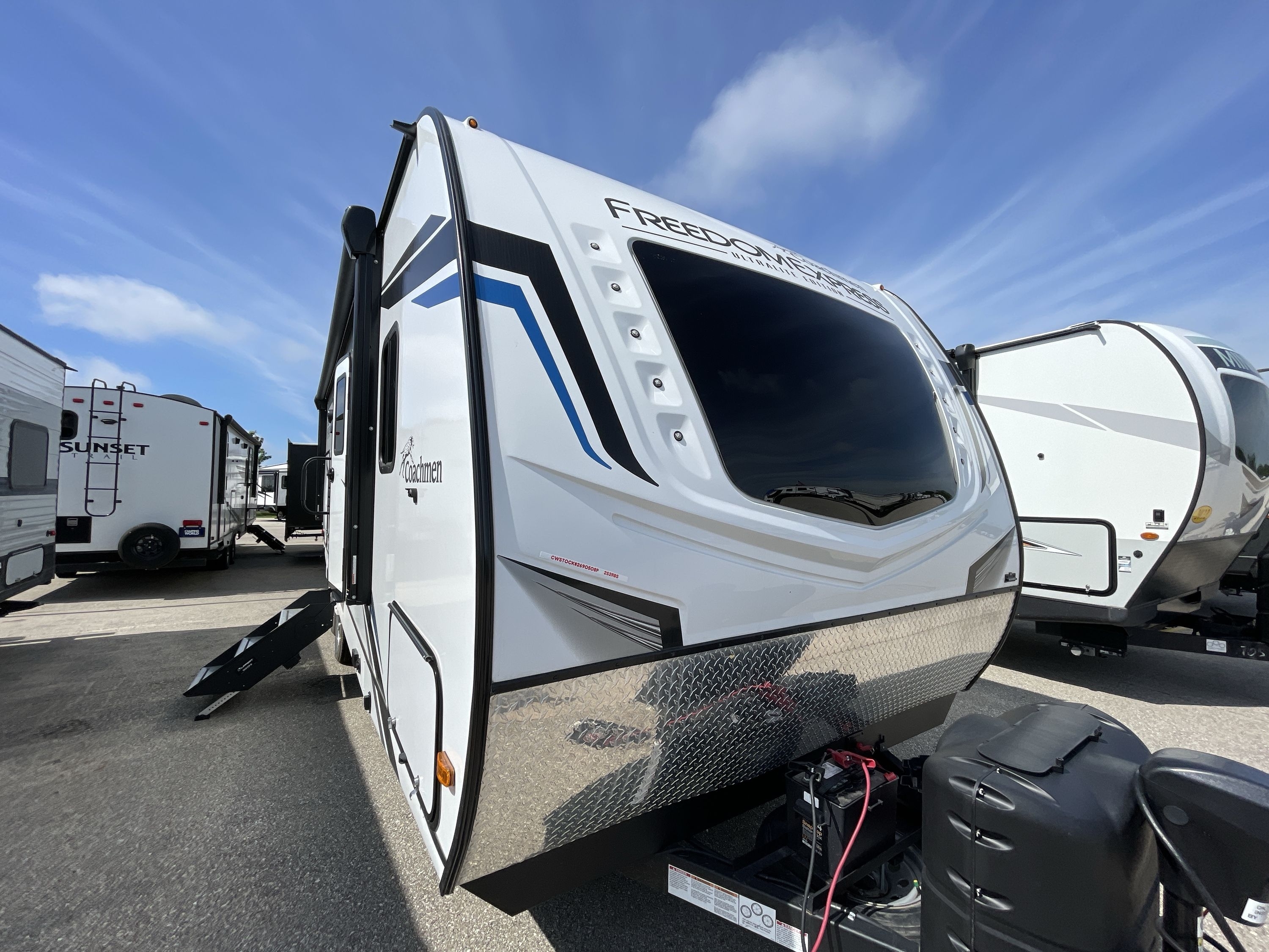 2022 Coachmen FREEDOM EXPRESS ULTRA LITE 252RBS in cedar falls IA