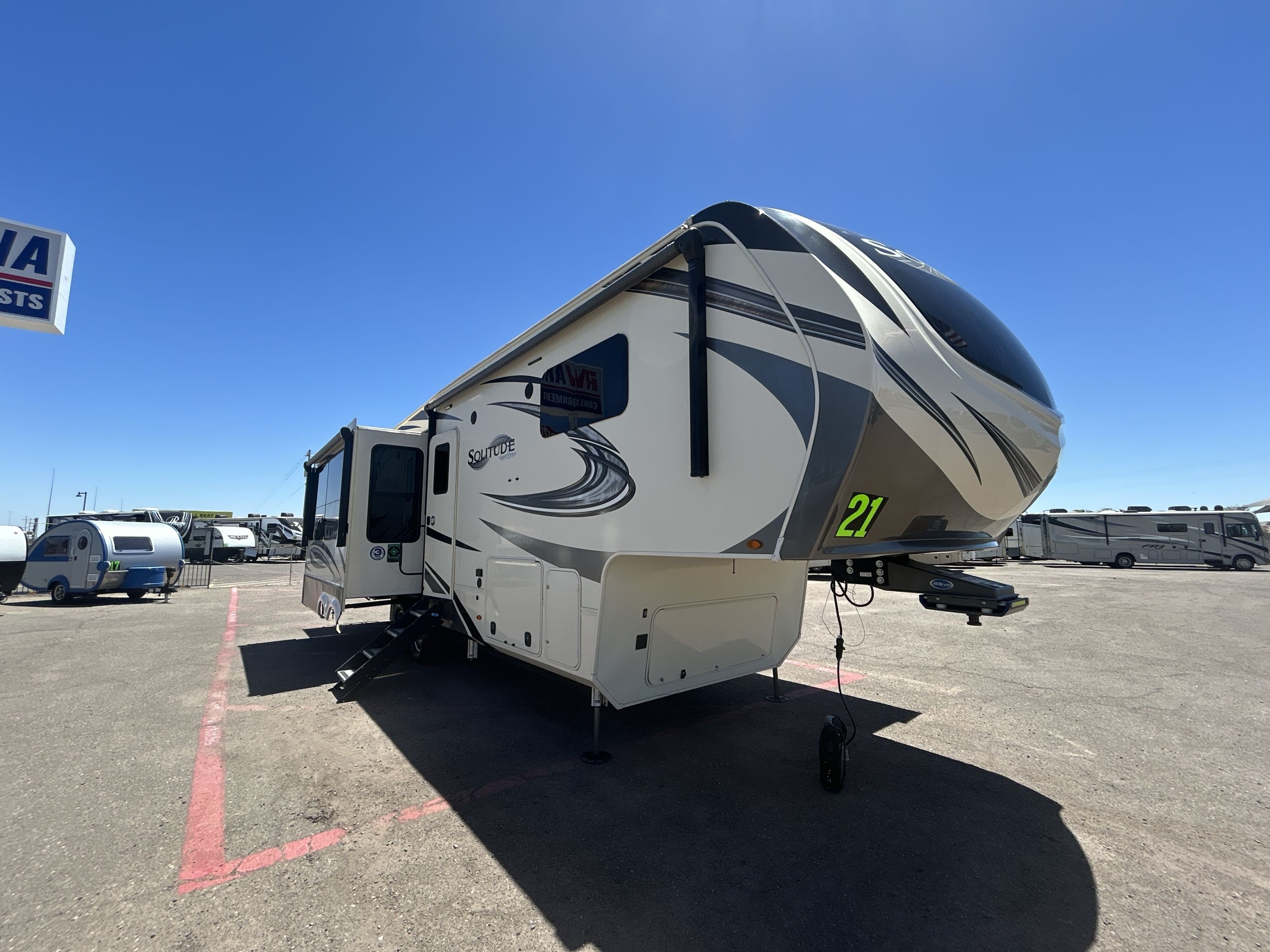 2021 Grand Design SOLITUDE 310GK in el mirage AZ